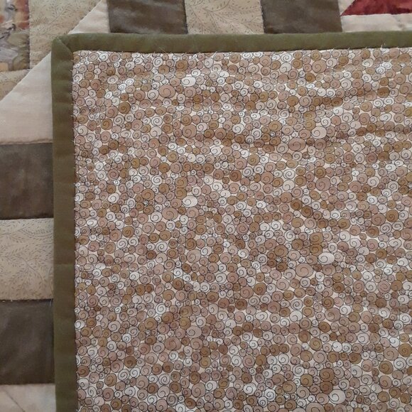 Authentic Hand-stitched Kutztown Amish Quilt - Queen Size - Picture 12 of 16